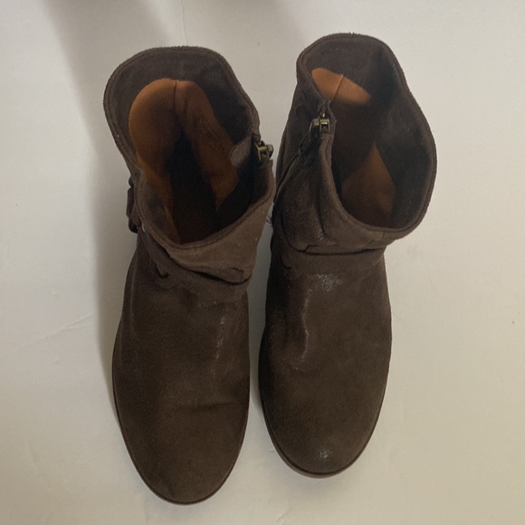 FRYE Kids Youth Sz. 3 Harness Brown Boots Side Zip Shoes Low Top.Good condition. - Picture 10 of 16